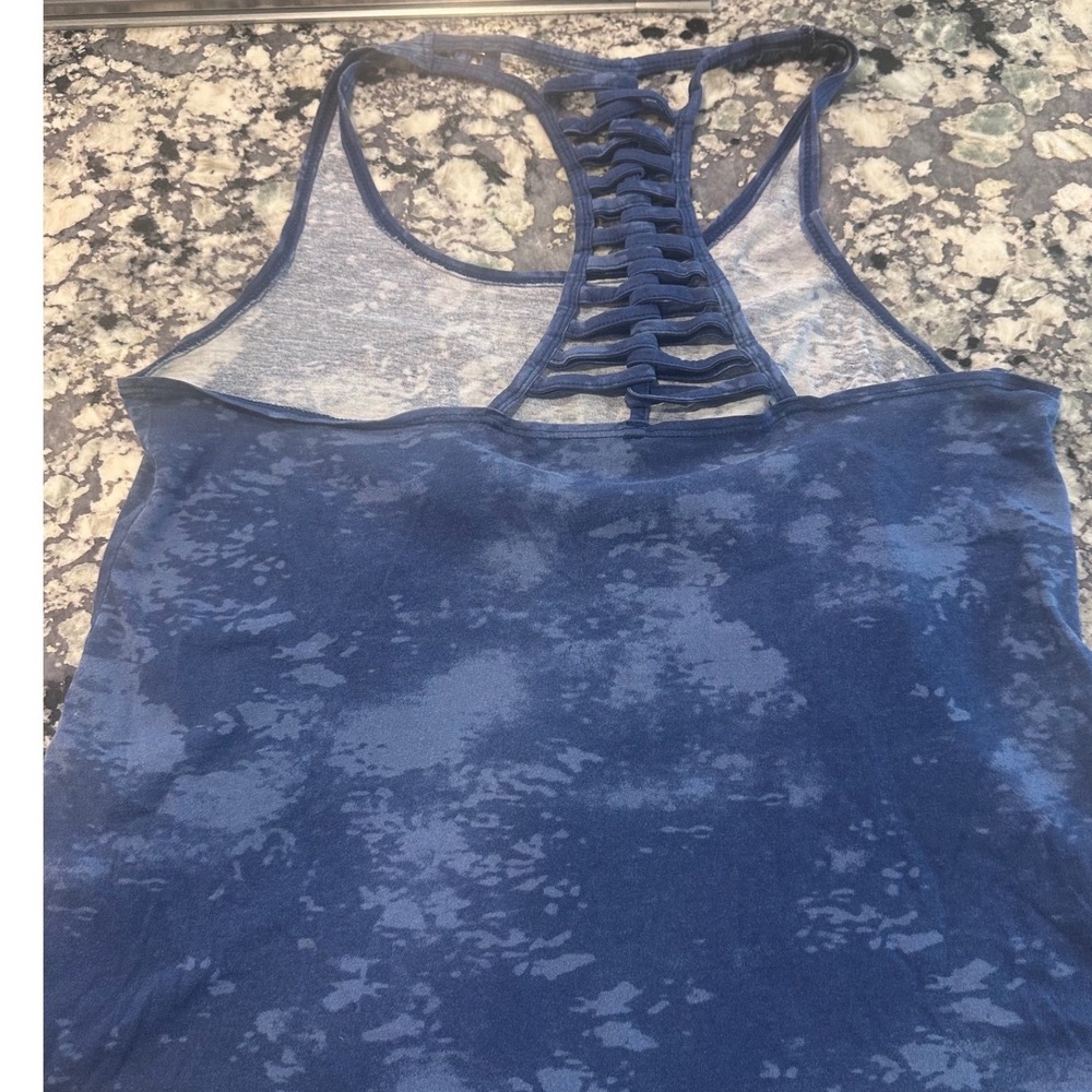 DC Comics Wonder Woman Graphic Tank Top Blue Acid Wash Ladder Back Womens L - Picture 3 of 8